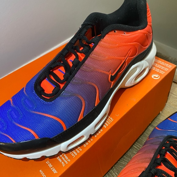 Nike Air Max Plus- Men’s 10 - Picture 9 of 13